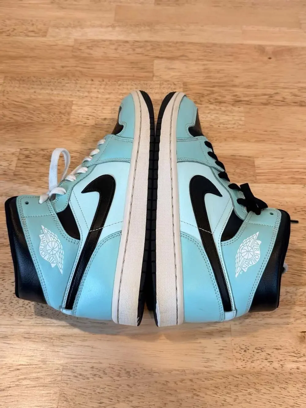 Nike Air Jordan 1 Mid Shoes Aqua Blue Tint Women’s Size 9.5